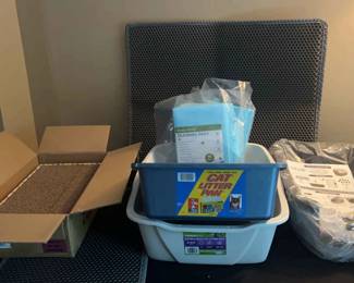 Cat Litter Pans, Kennel New, Pads Mats