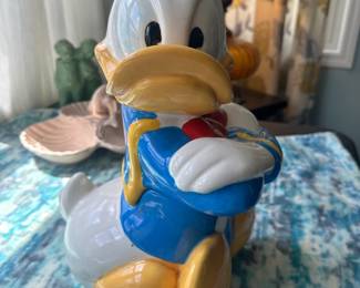 Vintage Donald Duck cookie jar