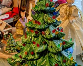 Vintage Atlantic Mold Ceramic Christmas Tree