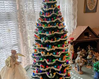 1971 Atlantic Mold ceramic Christmas Tree, fired in one piece