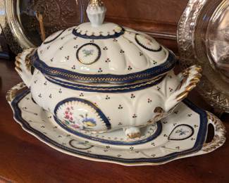 Vintage tureen