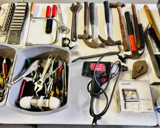 Count the hammers. Real men have more than one.