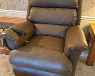 Leather lift chair like new