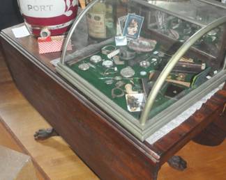 Assortment of jewelry