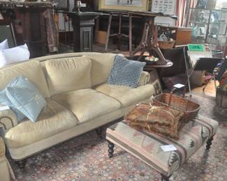 Edwardian style turned leg couch