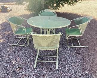 Homecrest Mid Century Outdoor Table & Chairs