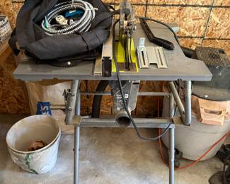 Table saw & wet/dry shop vac