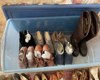 Ladies shoe size 7 mediums beautiful sets
