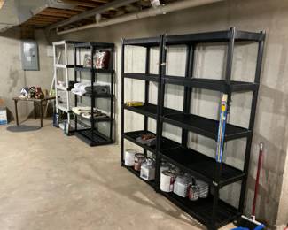 Here’s more shelves, and they are clean