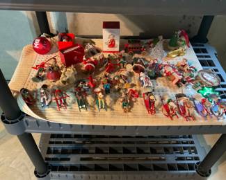 Lots of very nice Christmas ornaments