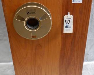 WOODEN ROLLING RACK WITH REEL (42X21X24.5)