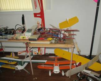 MAIN FLOOR airplanes = Hobby