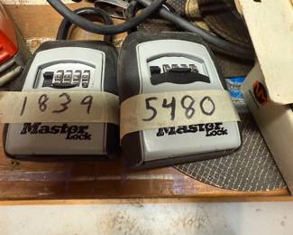 Master lock combination contractor lockbox