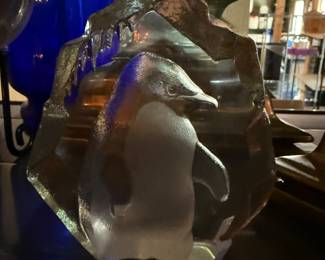 Penguin glass sculpture