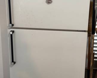 Garage refrigerator