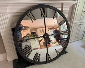 The world’s largest mirrored clock