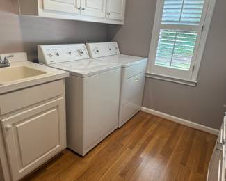 Working washer and dryer