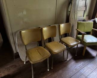 Flormica table top with leaf and three chair