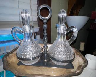 Gorgeous cruet service