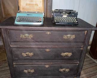 Chest of drawers