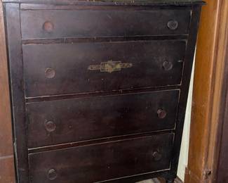 Chest of drawers
