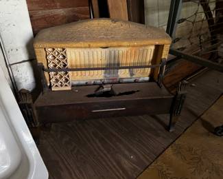Gas free-standing heater