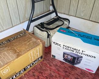 Vintage electronics! 5” television….