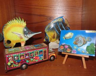 Panama bus, colorful fish.
