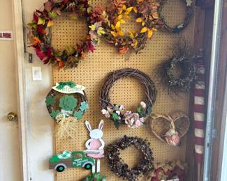 HANGING WREATHS/ DECORATIONS