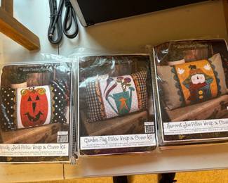 PILLOW SEWING KITS