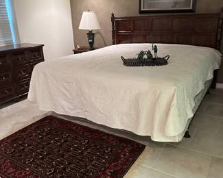 Henredon king size bedroom suite