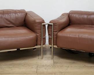 Pair of Le Corbusier-style leather and chrome club chairs