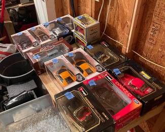 Due cast cars