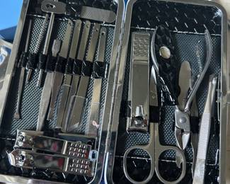Manicure / Pedicure Set