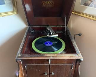 Antique Victor Talking Machine