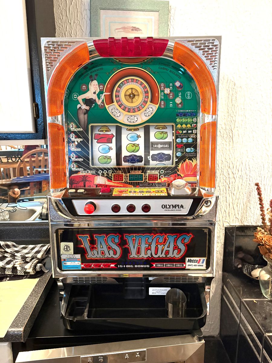 Las Vegas, Playboy Bunny, Roulette Slot Machine