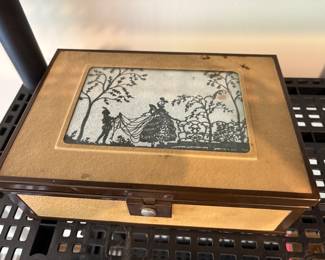 VTG Silhouette Jewelry Case