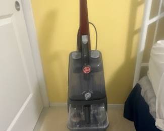 Carpet shampooer