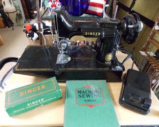 Singer Feather Weight Sewing Machine