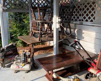 Project table. 