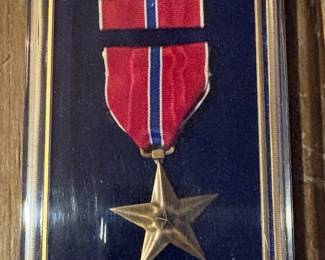 WWII U.S. Military Bronze Medal Star in Plastic Case