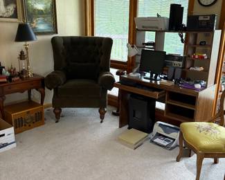 Thomasville Puffed Velvet Green Vintage Chair