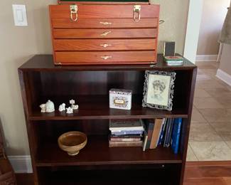 bookcase & small objects case