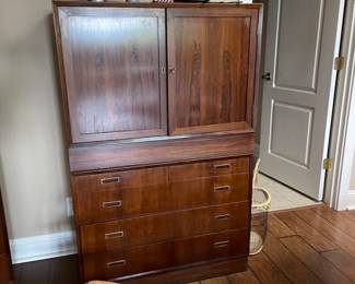 armoire/chest