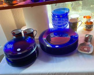 blue dishes, love em'