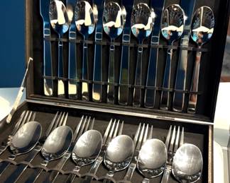 Zwilling King 24- Piece Cutlery Set