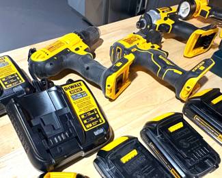 DEWALT 12V/20V MAX Lithium-lon power tools and accessories,