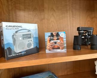 Grinding  emergency radio binoculars kardia mobile 