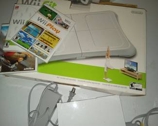 Wii games, controllers, board & unit
