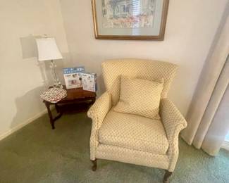 Occasional chairs with wood side table